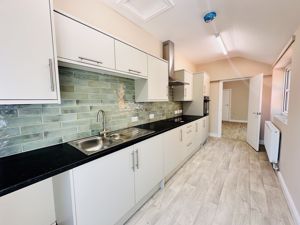 Kitchen - click for photo gallery